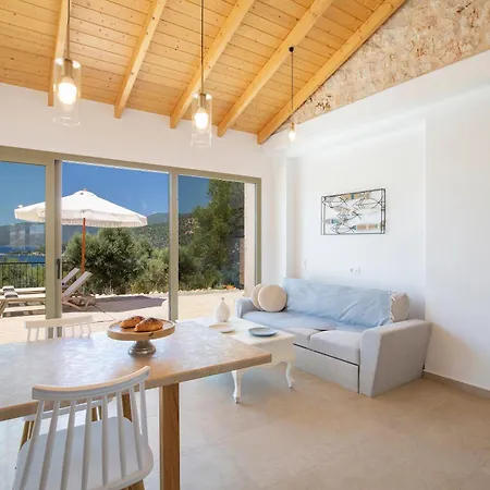 Villa Skinos - Petrolithos Coastal *